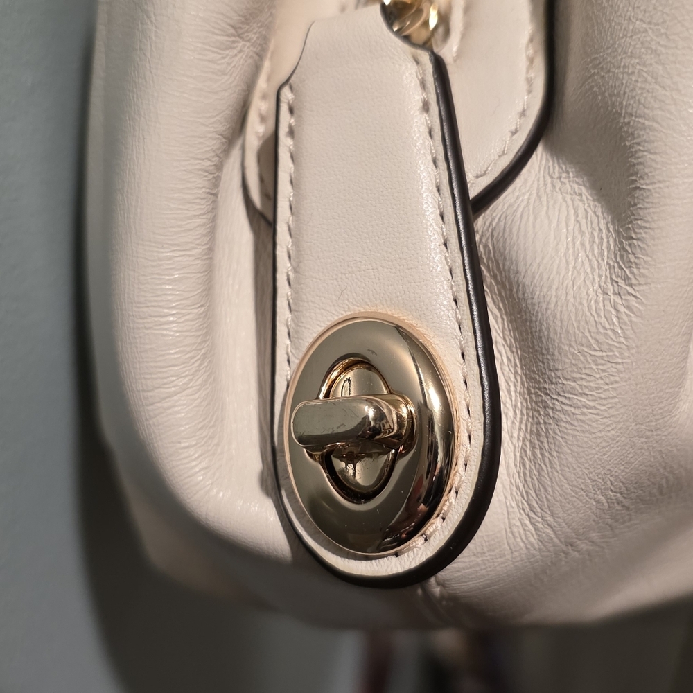 Coach Edie 31 Shoulder Bag Signature Jacquard/Cream Leather - Picture 6 of 9